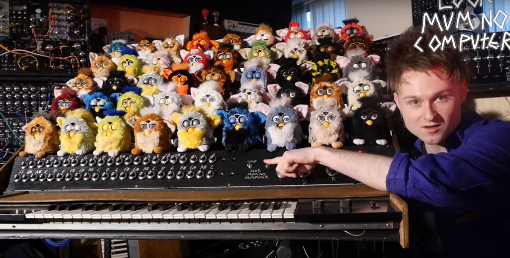 Vidéo : l’orgue Furby et sa chorale de peluches